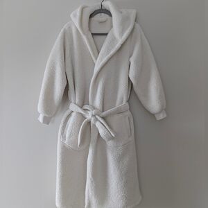 Pottery Barn Cozy Sherpa Robe Hooded Belt Teddy Pockets Cuffs Cream
